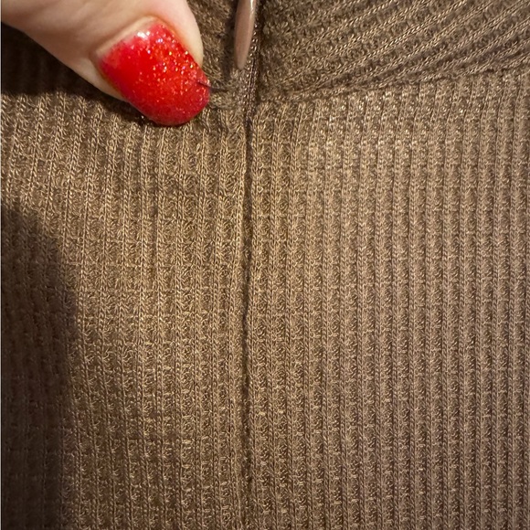 NWT Chic Brown w/Lace Sleeves Women's Top  XLARGE   #3 - Picture 6 of 10